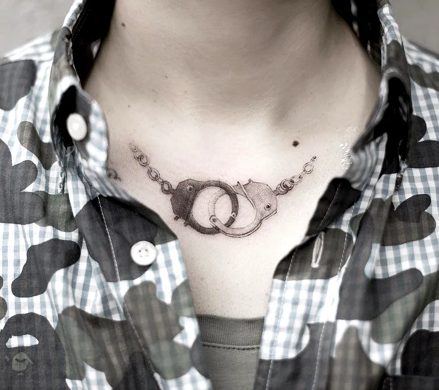 15 Timeless Handcuffs Tattoo Ideas for Unique Expression