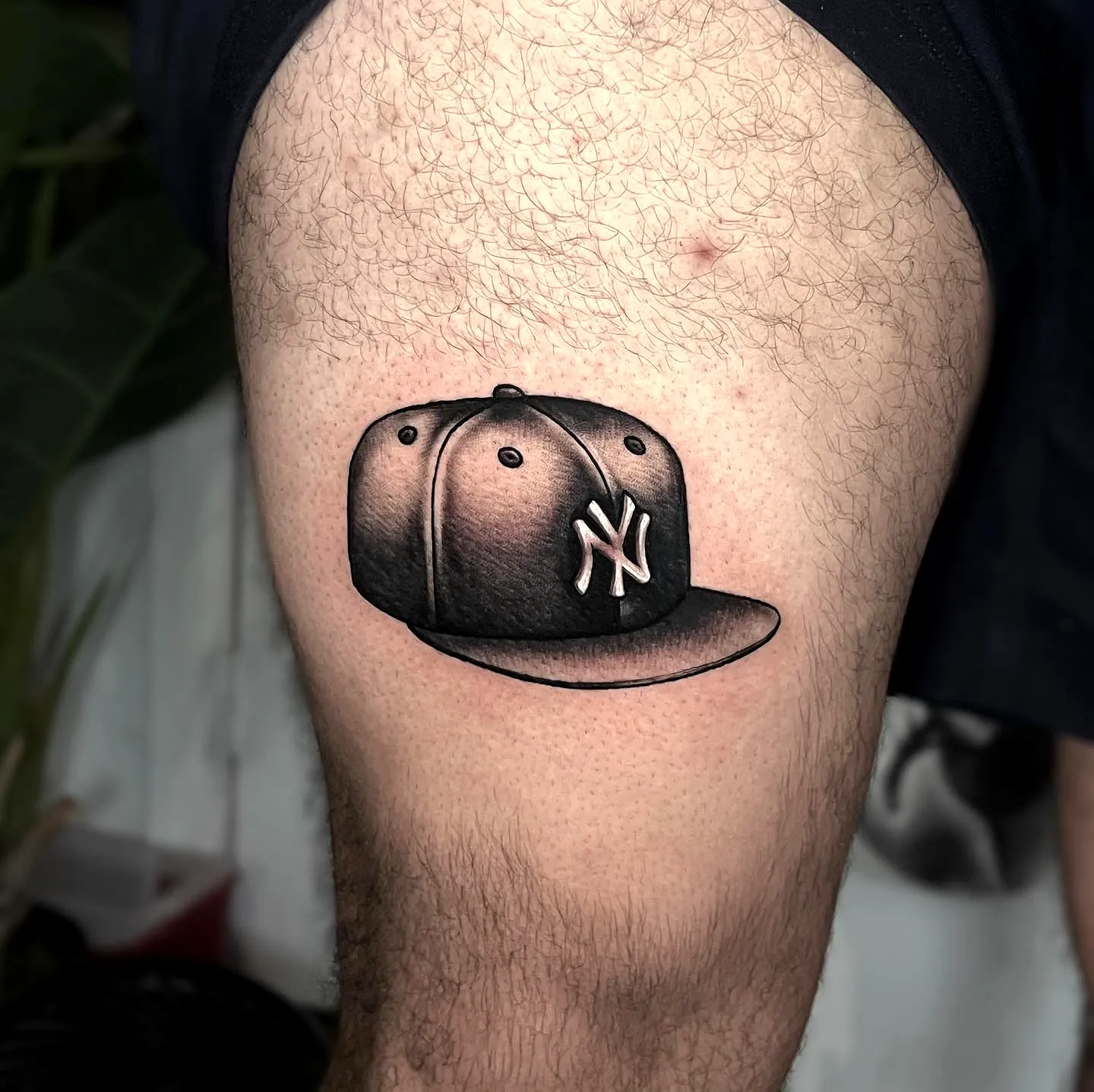Realistic Yankees Cap Thigh Tattoo