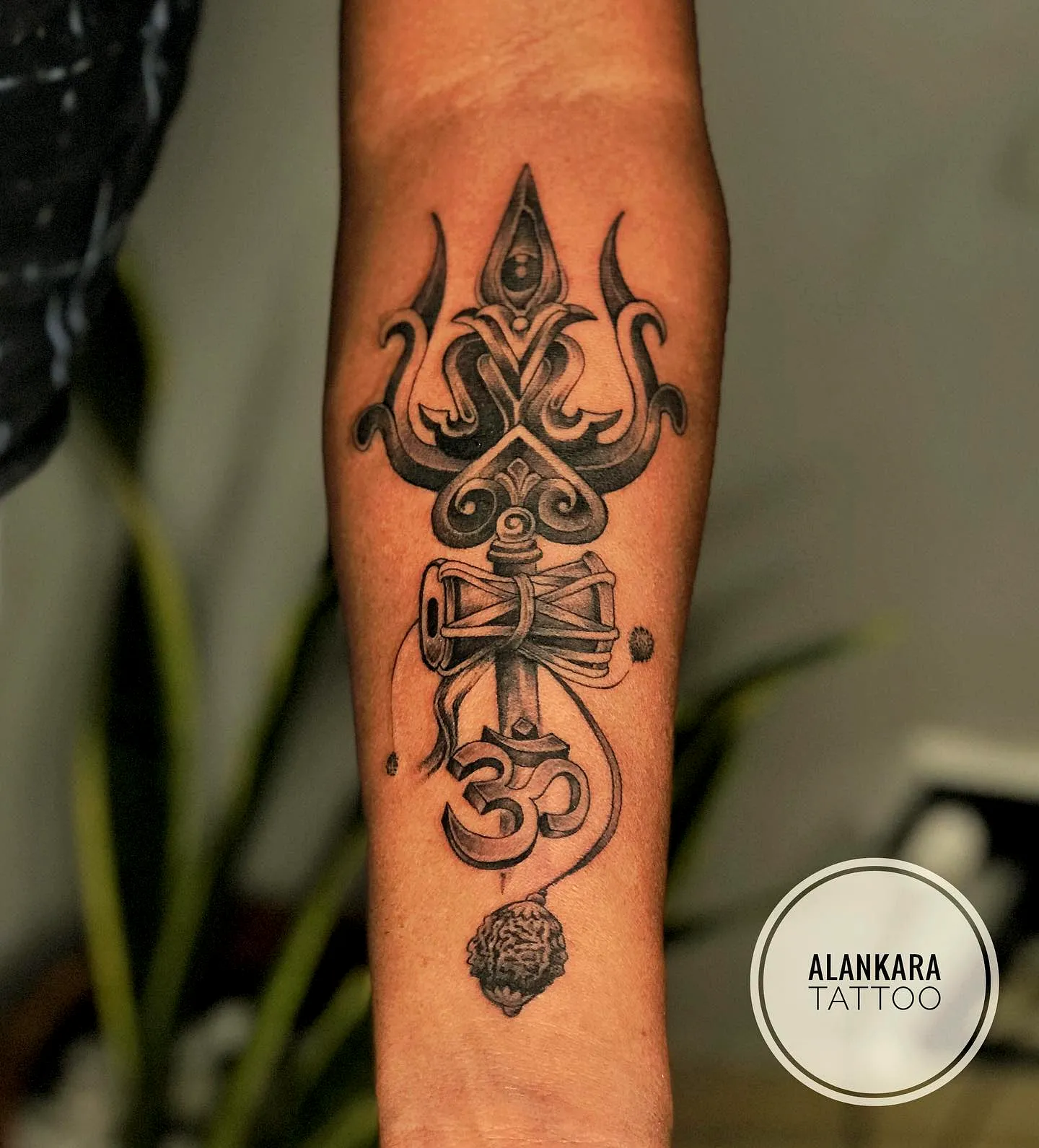 16 Unique Hindu Tattoos Ideas for Timeless Inspiration