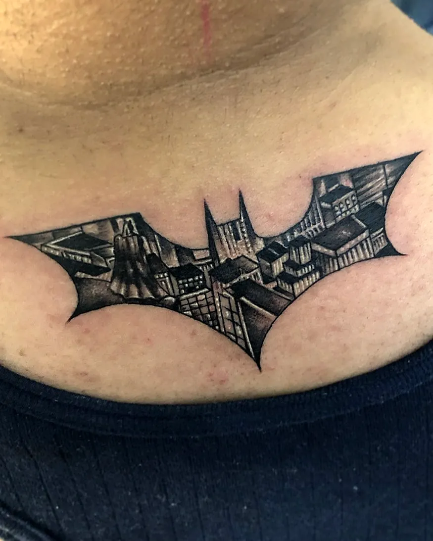 Urban Bat-Symbol Upper Back Tattoo